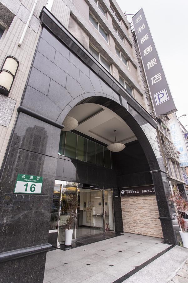 Junli Hotel Banciao Екстер'єр фото