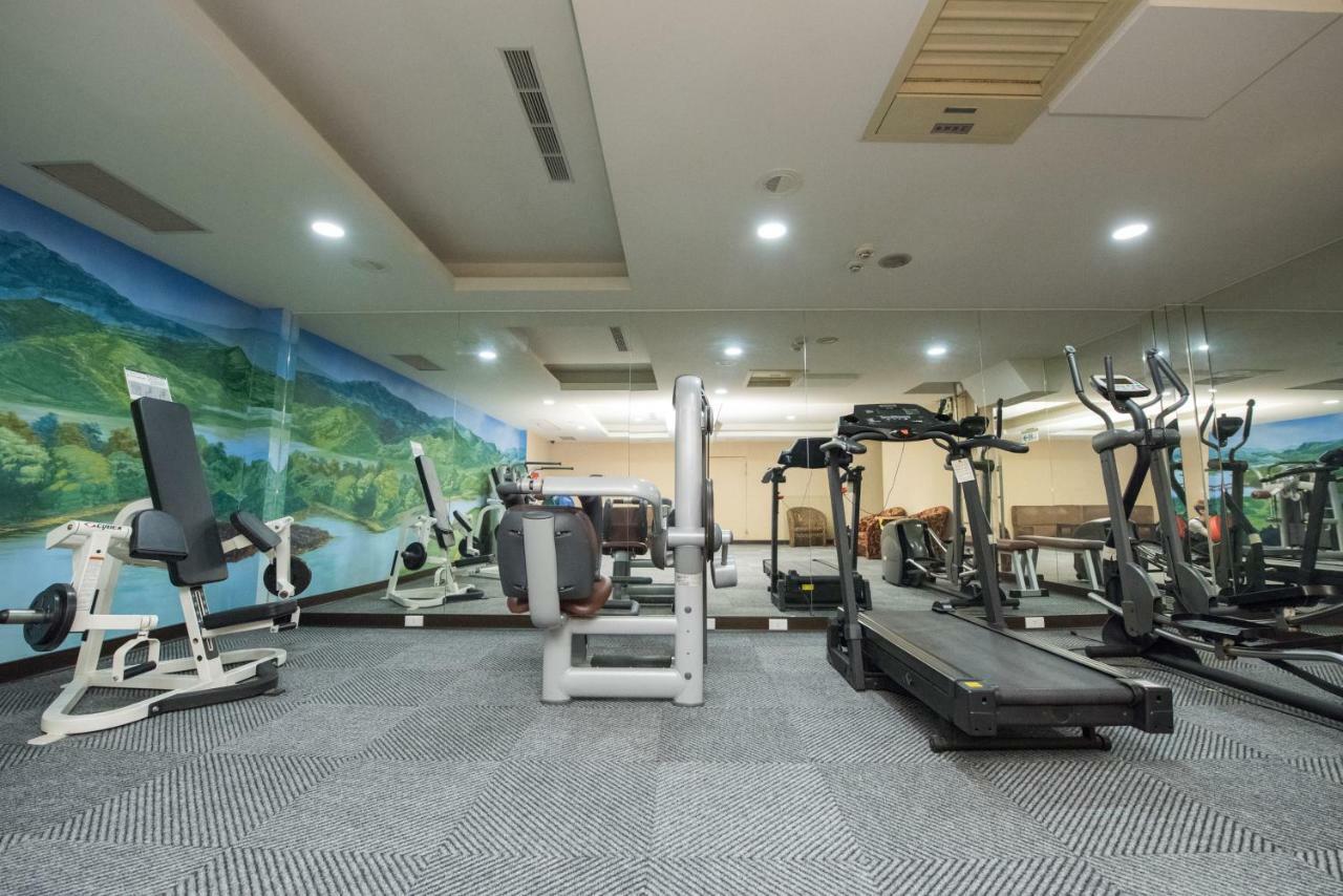 Junli Hotel Banciao Екстер'єр фото